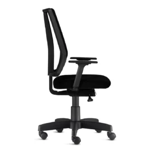 Cadeira Addit Diretor Ergomais com encosto ajustável certificada pela NR17